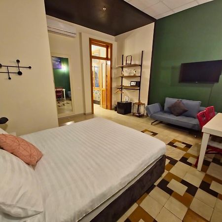 Inta Hotel (Adults Only) Tel Aviv Bagian luar foto